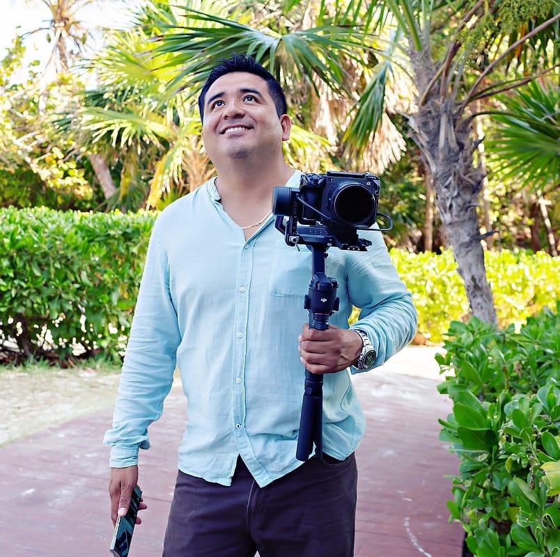 Wedding videographer and photographer for Cancun and Riviera Maya